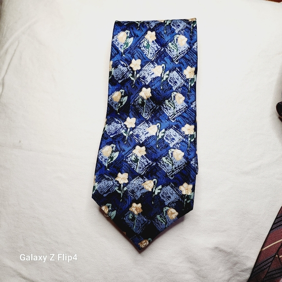 VALENTINO BERTINI Paris silk 💯 - Picture 4 of 10